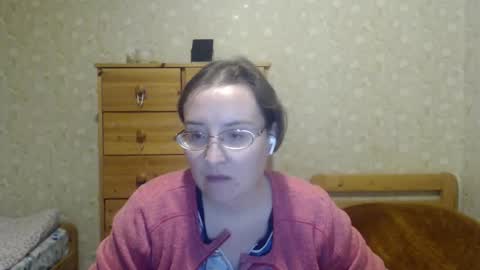 Snapshot of smart_rose chatting on March 11, 10:42 pm smart_rose online show from March 11, 10:42 pm