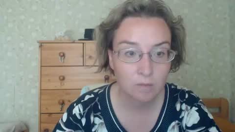 smart_rose online show from August 6, 12:56 pm