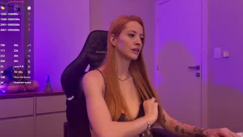 Emily Burns online show from July 3, 2:56 pm
