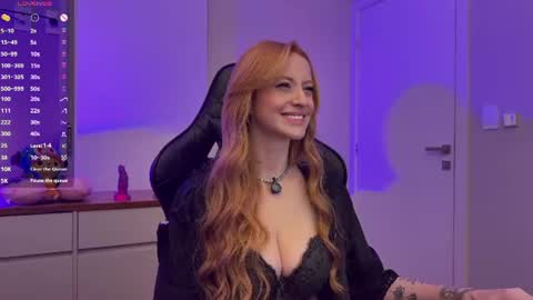 Emily Burns online show from July 30, 1:45 pm
