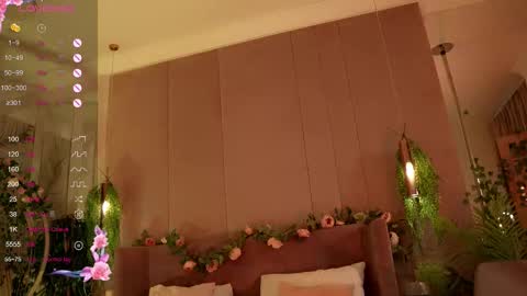 Mia online show from October 15, 5:21 am