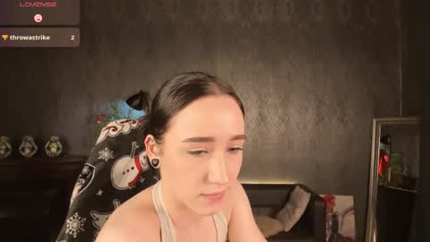 Snapshot of smoke_of_soul_ chatting on February 27, 6:09 pm Smoki online show from February 27, 6:09 pm