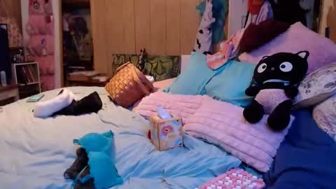 DIAN dee-ann online show from December 25, 12:15 pm