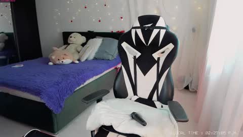 Sex-machine is my passion activate it with your tips and enjoy with me online show from October 22, 11:37 am