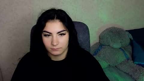 Snapshot of snickertail chatting on October 16, 5:59 pm Olivia online show from October 16, 5:59 pm