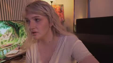 Ellie online show from July 7, 5:21 am