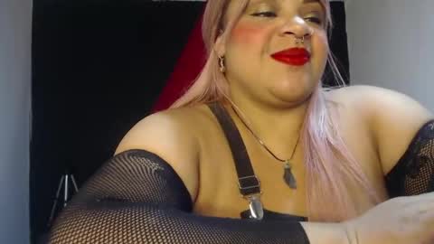 Soee Rous online show from June 9, 11:37 pm