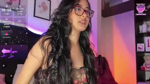 Snapshot of soffi_sweet1 chatting on February 22, 3:01 am Danna online show from February 22, 3:01 am