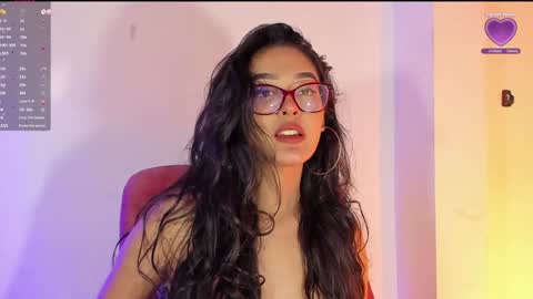 Snapshot of soffi_sweet1 chatting on December 16, 5:49 am Danna online show from December 16, 5:49 am