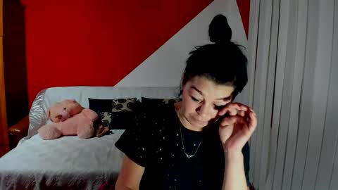 Snapshot of soffy_skye chatting on September 28, 5:25 am Soffy online show from September 28, 5:25 am