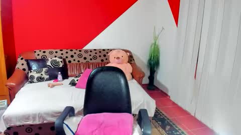 Snapshot of soffy_skye chatting on October 16, 4:15 am Soffy online show from October 16, 4:15 am