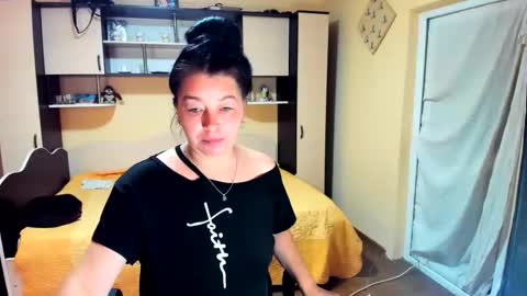 Soffy online show from May 25, 4:44 am