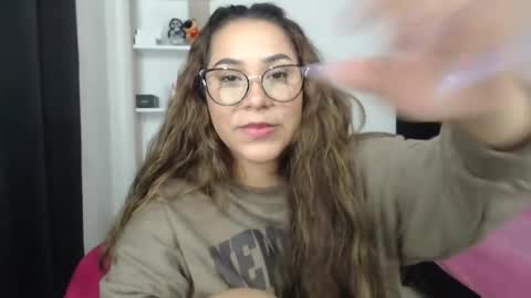 Snapshot of sofi4__ chatting on March 7, 2:25 am sofi online show from March 7, 2:25 am