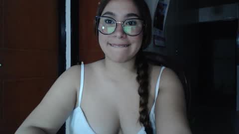 Snapshot of sofi4__ chatting on September 24, 3:27 am sofi online show from September 24, 3:27 am