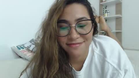 Snapshot of sofi4__ chatting on February 23, 6:01 am sofi online show from February 23, 6:01 am