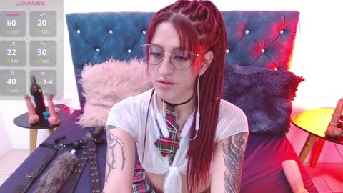 Snapshot of sofi_f_w chatting on January 22, 10:38 pm Sofi online show from January 22, 10:38 pm