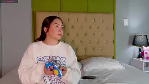 sofia__salazar online show from July 21, 12:06 pm