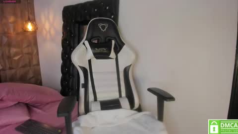 Snapshot of sofia__watson chatting on October 3, 7:30 pm Sofia online show from October 3, 7:30 pm