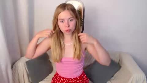 Sofia here online show from July 9, 12:02 am