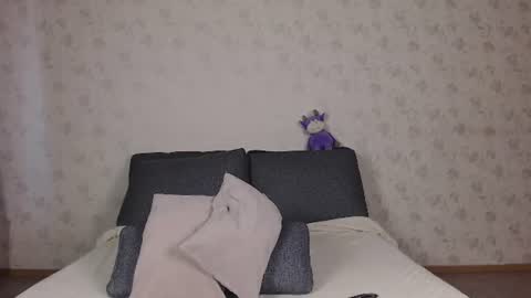 Sofia here online show from June 16, 12:22 am