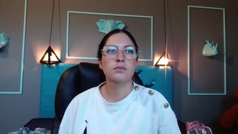 Sofa online show from October 10, 11:15 am