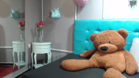 Sofa online show from February 11, 11:09 am