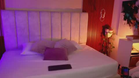 Sofi online show from July 11, 12:05 pm