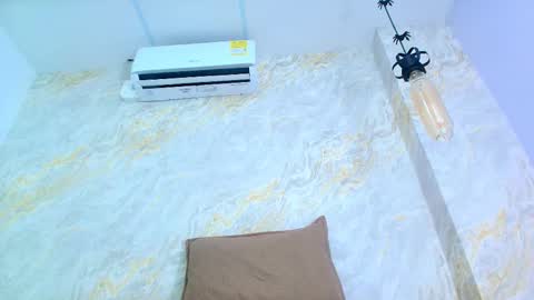 sofiaa_little online show from November 15, 8:43 pm