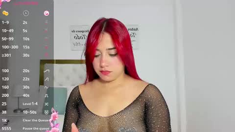 Snapshot of sofiabosch chatting on February 23, 4:01 am Sara online show from February 23, 4:01 am