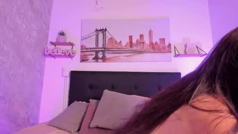 sofialujan_ online show from January 11, 12:37 am
