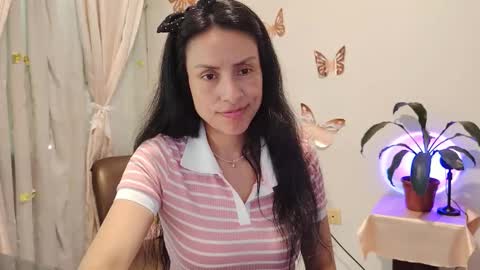 Sofi Bella online show from November 3, 4:44 pm