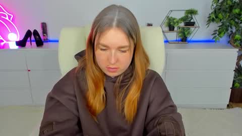 sofii_darling online show from March 5, 5:42 pm