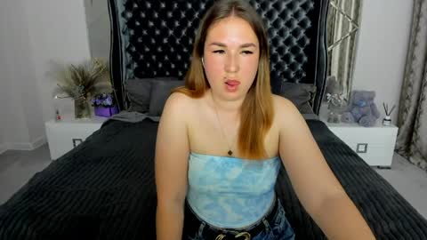 sofii_darling online show from May 31, 6:09 pm