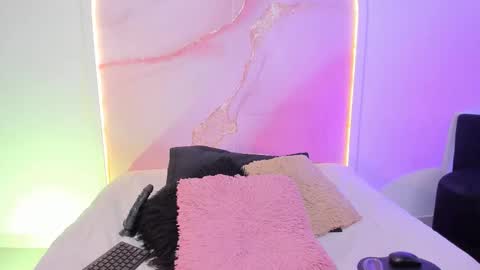 Sofii Lopezz online show from February 14, 1:13 pm