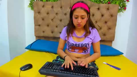 sofiia_cutte_ online show from May 29, 7:12 pm