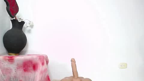 Snapshot of soft_fetish chatting on December 12, 1:32 am Camila M online show from December 12, 1:32 am