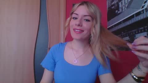 softy_aura online show from May 7, 10:41 am
