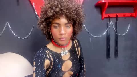 sofyyadamss online show from March 24, 5:35 am