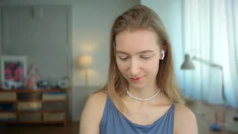 Bella online show from February 25, 10:59 am