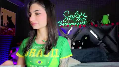 Sol  online show from June 18, 7:08 pm