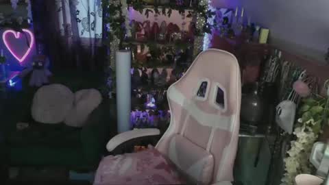 solesticia online show from February 12, 9:54 pm