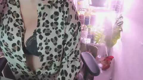 Gaby Solis online show from June 29, 6:07 pm