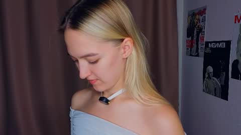 Mary online show from July 26, 6:48 pm