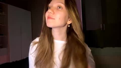 Ellie online show from March 1, 7:13 pm