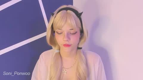 Snapshot of soni_ponwoo chatting on October 19, 6:37 am Soni online show from October 19, 6:37 am