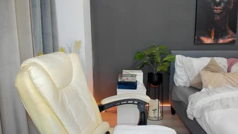 Sonia  Rey online show from February 3, 3:39 pm