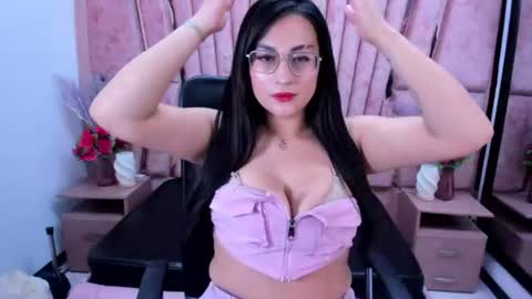 sophi_hardd online show from July 4, 5:20 pm