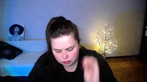 sophia__olsen online show from June 4, 5:45 am
