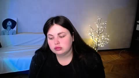 sophia__olsen online show from June 5, 6:52 am