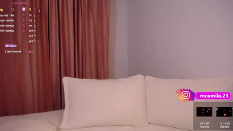 Snapshot of sophia_bones chatting on March 11, 12:00 am SophiI online show from March 11, 12:00 am